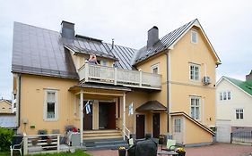 Firsthome Guesthouse